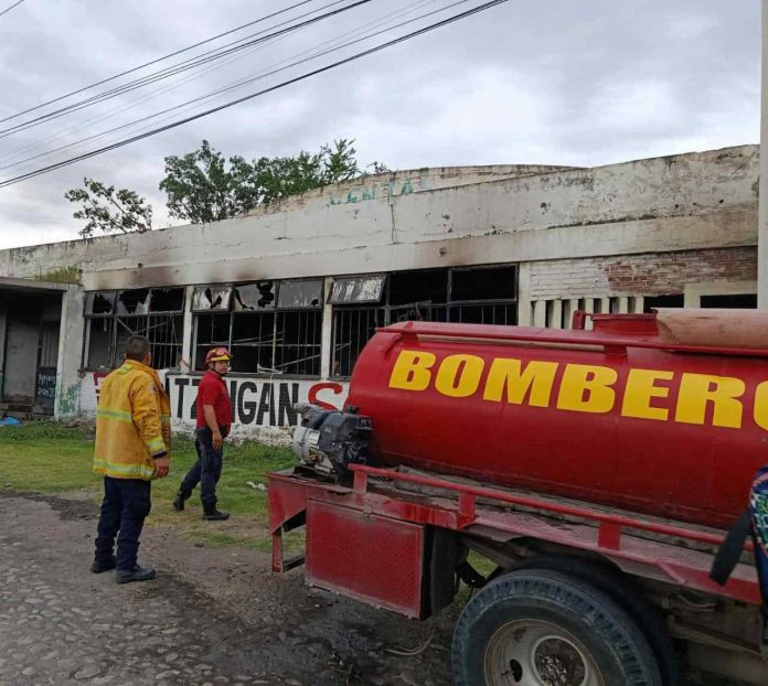 bomberos-compressed