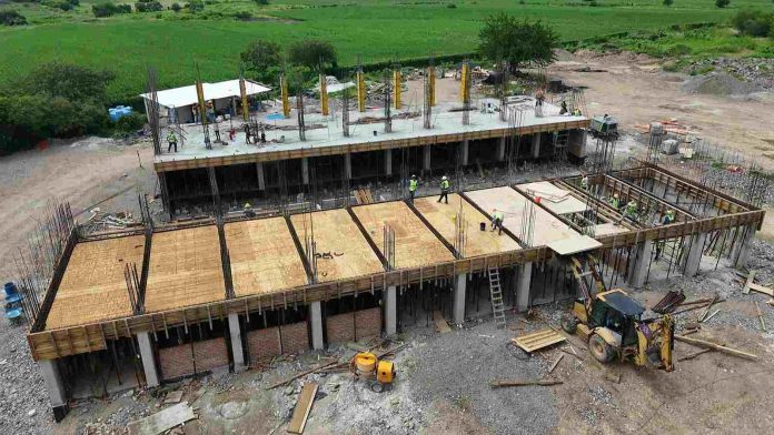 construcción-compressed