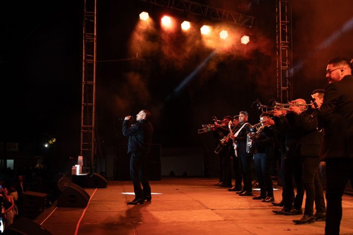 espinoza paz5