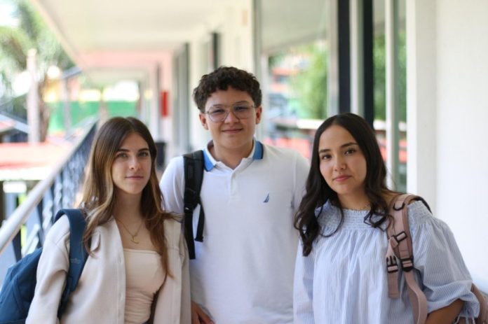 estudiantes-compressed