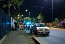 Auto y moto protagonizan choque en la Av. Villa Universidad; hay 1 herido