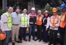 Expone Bedolla beneficios del mercado de Pátzcuaro a exgobernadores